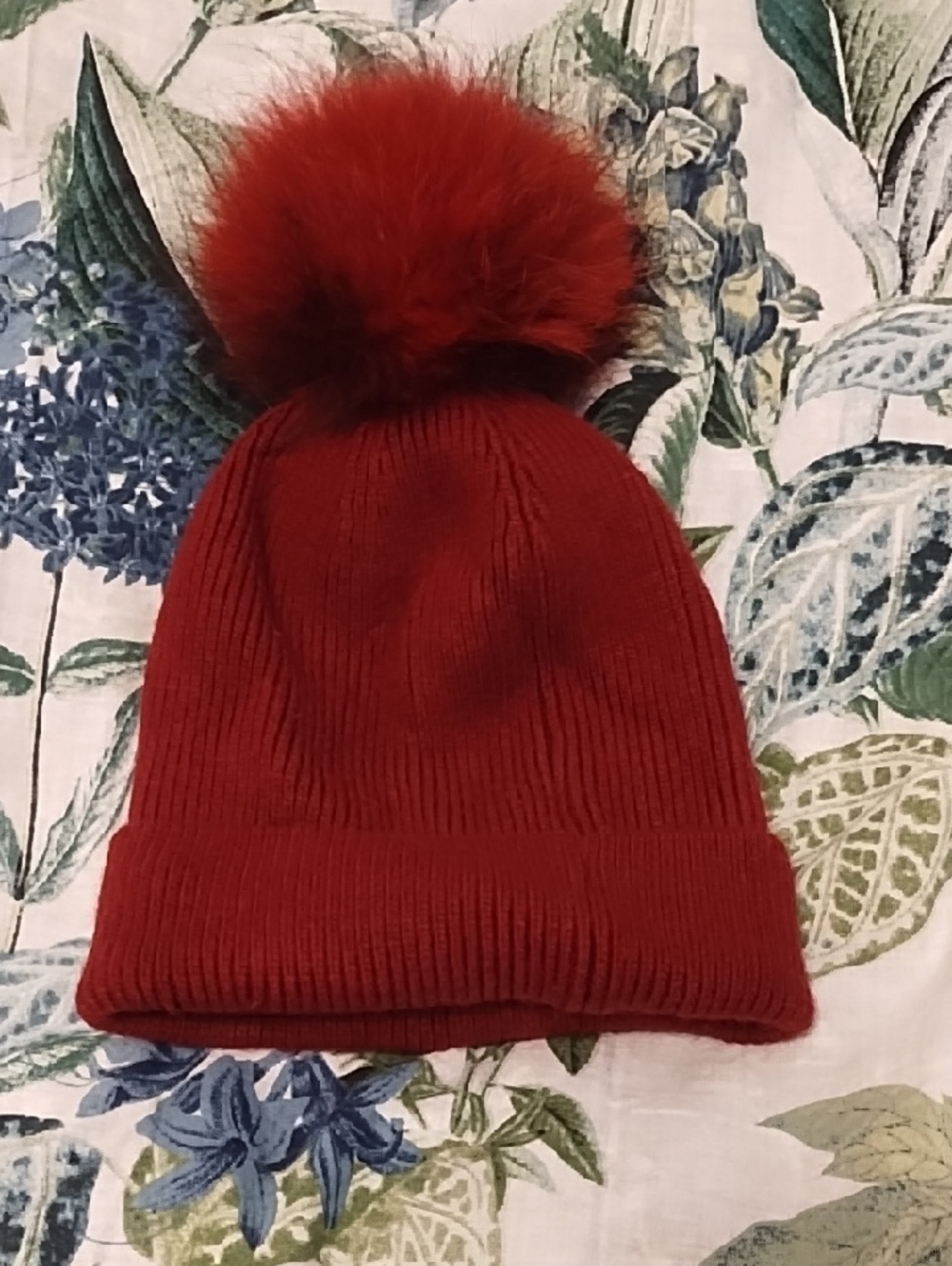 LOOK Cashmere Red Ribbed Pom-Pom Beanie Hat